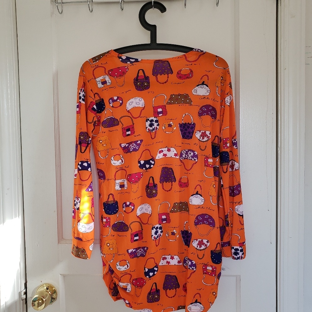 NWOT Long Top Pattern - Picture 2 of 4